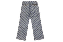 Load image into Gallery viewer, CELINE セリーヌ マカダム柄 デニム パンツ トリオンフ 総柄 ロゴ ボトムス ブルー キッズ サイズ120 美品 中古 46426