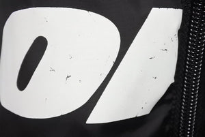 OFF-WHITE オフホワイト アウター ジャケット ロゴ ルーマニア製 OMEB009 ポリアミド ブラック ホワイト サイズXS 美品 中古 46444