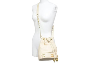 CHANEL シャネル チェーン ショルダーバッグ 巾着 ベージュ ココマーク トリプルココ レザー ポーチ付き 中古 46474