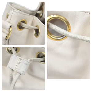 CHANEL シャネル チェーン ショルダーバッグ 巾着 ベージュ ココマーク トリプルココ レザー ポーチ付き 中古 46474