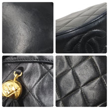 Load image into Gallery viewer, CHANEL シャネル 飯盒炊飯型 ショルダー 縦長 マトラッセ チャーム付き ミニバッグ 中古 46475