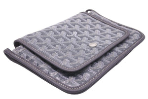 新品同様 GOYARD ゴヤール Plumet プリュメ ショルダーバッグ 斜めがけポシェット ストラップ無し PVC レザー グレー 中古 46537