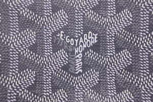 新品同様 GOYARD ゴヤール Plumet プリュメ ショルダーバッグ 斜めがけポシェット ストラップ無し PVC レザー グレー 中古 46537
