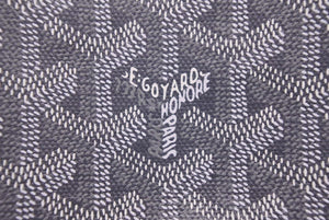 新品同様 GOYARD ゴヤール Plumet プリュメ ショルダーバッグ 斜めがけポシェット ストラップ無し PVC レザー グレー 中古 46537