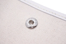 Load image into Gallery viewer, 新品同様 GOYARD ゴヤール Plumet プリュメ ショルダーバッグ 斜めがけポシェット ストラップ無し PVC レザー ホワイト 中古 46539