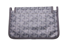 Load image into Gallery viewer, 新品同様 GOYARD ゴヤール Plumet プリュメ ショルダーバッグ 斜めがけポシェット ストラップ無し PVC レザー グレー 中古 46541