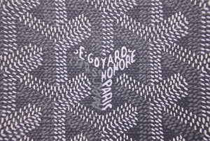 新品同様 GOYARD ゴヤール Plumet プリュメ ショルダーバッグ 斜めがけポシェット ストラップ無し PVC レザー グレー 中古 46541