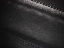 Load image into Gallery viewer, CHANEL シャネル ヴィンテージ ハンドバッグ トップハンドル 6番台 キャビアスキン ブラック シルバー金具 46568