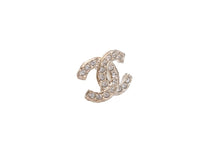 Load image into Gallery viewer, CHANEL シャネル ピアス ココマーク ゴールド ラインストーン C21A刻印 美品 中古 46618