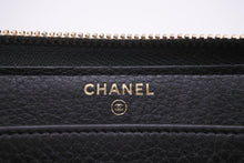 Load image into Gallery viewer, CHANEL シャネル 財布 長財布 スワロフスキー 22番 2016年 ココマークブラック ゴールド金具 美品 中古 46661