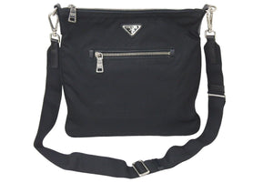 PRADA プラダ ショルダーバッグ ブラック ナイロン 三角ロゴ ロゴ プレート 中古 46742