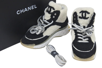 CHANEL シャネル ココマーク ボア スニーカー ブラック ホワイト スエード 靴 黒 白 G35206 サイズ37 美品 中古 46836