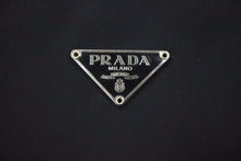 Load image into Gallery viewer, PRADA プラダ MV515 ホーボー ハンドバッグ ミニバッグ 三角ロゴ金具 プレート ナイロン ブラック レディース 美品 中古 45966