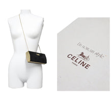 Load image into Gallery viewer, CELINE セリーヌ チェーンショルダーバッグ がま口 スウェード ブラック レッド ゴールド馬車金具 美品 中古 46853
