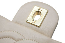 Load image into Gallery viewer, CHANEL シャネル ヴィンテージ ミニマトラッセチェーンショルダーバッグ 1番台 ベージュ ゴールド金具 美品 中古 46861