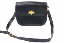 Load image into Gallery viewer, CELINE セリーヌ レザー ショルダーバッグ ブラック レザー ロゴ ゴールド金具 斜めがけ M95 中古 46871 正規品