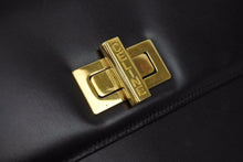 Load image into Gallery viewer, CELINE セリーヌ レザー ショルダーバッグ ブラック レザー ロゴ ゴールド金具 斜めがけ M95 中古 46871 正規品
