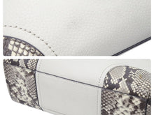 Load image into Gallery viewer, MICHAEL KORS マイケルコース 2WAYバッグ ショルダーバッグ ハンドバッグ レザー アイボリー ゴールド金具 美品 中古 46887