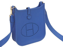 Load image into Gallery viewer, HERMES エルメス エヴリン TPM ショルダーバック 2022年 U刻印 ブルーフランス SS ブルー トゴ 箱付き 未使用品 47004