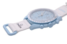 Load image into Gallery viewer, OMEGA オメガ Swatch スウォッチ ミッション トゥ ウラヌス バイオセラミック ムーンスウォッチ ライトブルー 美品 中古 47015