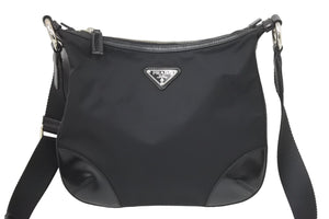 PRADA プラダ AW A3699 ロゴ プレート テスートナイロン レザー 斜めがけ ショルダー バッグ サコッシュ 黒 中古 47069