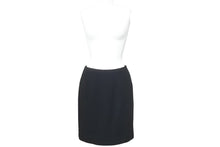Load image into Gallery viewer, CHANEL シャネル ココマーク ウール セットアップ ブラック 96P シルク スーツ P07026W02302 サイズ38 美品 中古 47110