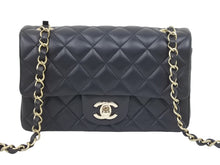 Load image into Gallery viewer, 新品未使用 CHANEL シャネル ミニマトラッセ 2023Cruise フラップバッグ ショルダーバッグ A69900Y04059 94305 ラムスキン 47117