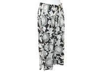 Load image into Gallery viewer, CHANEL シャネル ライオンイラスト パンツ ロングパンツ P37605V27394 M6895 シルク ホワイト ブラック 美品 中古 47125