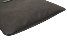 Load image into Gallery viewer, MICHAEL KORS マイケルコース ショルダーバッグ 肩掛けバッグ MKロゴ PVC ブラウン シルバー金具 美品 中古 47316