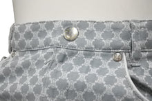 Load image into Gallery viewer, CELINE セリーヌ スカート キッズ マカダム柄 ボトムス 日本製 コットン ブルー ホワイト シルバー金具 サイズ130 美品 中古 47381