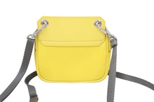 Load image into Gallery viewer, PRADA プラダ アイコニック ナイロンファブリック ショルダーバッグ イエロー ファスナーシルバー金具 美品 中古 47397