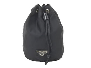 PRADA プラダ 巾着バッグ 巾着ポーチ ナイロンバッグ 小物入れ 三角ロゴプレート ブラック シルバー金具 美品 中古 47515