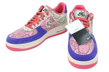 Load image into Gallery viewer, 新品未使用 NIKE ナイキ ID スニーカー 靴 カスタムシューズ ヘビ柄 スエード ピンク ブルー ホワイト サイズ27.5 47675