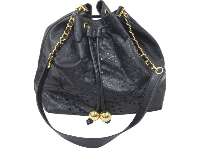 CHANEL シャネル キャビアスキンパンチングココマークショルダーバッグ 巾着 ブラック ゴールド金具 美品 中古 47685
