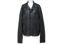 Load image into Gallery viewer, CELINE セリーヌ ライダースジャケット 20AW スタッズ レザージャケット ブラック サイズ50 2E686269LL 中古 47761
