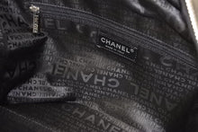 Load image into Gallery viewer, CHANEL シャネル ココマーク ハンドバッグ ミニボストンバッグ キャビアスキン 9番台 ブラック シルバー金具 美品 中古 47792