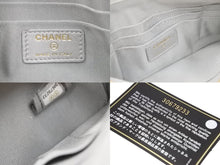 Load image into Gallery viewer, 極美品 CHANEL シャネル AP1059 ポーチ CHANEL 19 スモール ポーチ CC ラムスキン シルバーxレッド ゴールド金具 中古 47849