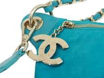 Load image into Gallery viewer, CHANEL Pharrell Williams シャネル ファレルウィリアムズ CCウエストバッグ コレクション 27番台 ターコイズ 美品 中古 47919 正規品