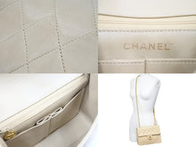 Load image into Gallery viewer, [USED/中古]CHANEL シャネル ショルダーバッグ ベージュ ラムスキン ゴールド金具 Cランク 中古 48054