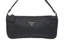 Load image into Gallery viewer, PRADA プラダ アクセサリーポーチ NERO ハンドバッグ ナイロン 小物入れ ロゴ プレート MV633 美品 中古 48091