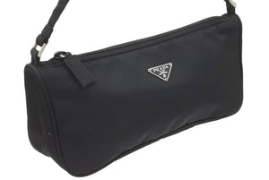 PRADA プラダ アクセサリーポーチ NERO ハンドバッグ ナイロン 小物入れ ロゴ プレート MV633 美品 中古 48091