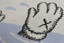 Load image into Gallery viewer, 世界85枚限定 KAWS カウズ HOUSE OF VOLTAIRE ブランケット カシミア 毛布 ホワイト ブルー ストール 美品 中古 48129