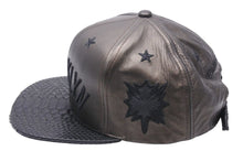 Load image into Gallery viewer, JUST DON ジャストドン BARNEYS NEW YORK トリプルネームコラボ スナップバックキャップ レザー ブラック 美品 中古 48130