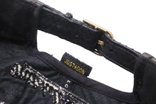 Load image into Gallery viewer, JUST DON ジャストドン BARNEYS NEW YORK トリプルネームコラボ スナップバックキャップ レザー ブラック 美品 中古 48130