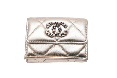 CHANEL シャネル マトラッセ 三つ折り財布 スモールフラップウォレット 31番台 2021年 レザー ゴールド シルバー 美品 中古 48154