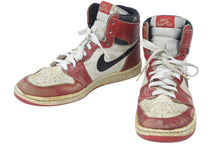 Load image into Gallery viewer, NIKE ナイキ AIR JORDAN1 エアージョーダン AJ1 OG High シカゴ 1985 スニーカー ホワイト レッド ブラック 8.5 美品 中古 48185