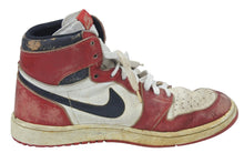 Load image into Gallery viewer, NIKE ナイキ AIR JORDAN1 エアージョーダン AJ1 OG High シカゴ 1985 スニーカー ホワイト レッド ブラック 8.5 美品 中古 48185