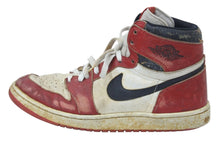 Load image into Gallery viewer, NIKE ナイキ AIR JORDAN1 エアージョーダン AJ1 OG High シカゴ 1985 スニーカー ホワイト レッド ブラック 8.5 美品 中古 48185