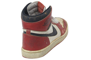 NIKE ナイキ AIR JORDAN1 エアージョーダン AJ1 OG High シカゴ 1985 スニーカー ホワイト レッド ブラック 8.5 美品 中古 48185