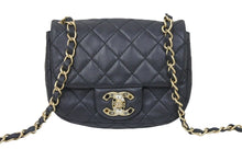 Load image into Gallery viewer, CHANEL シャネル ショルダーバッグ チェーンショルダーバッグ ミニマトラッセ ビジューココマーク金具 14683190 中古 48212